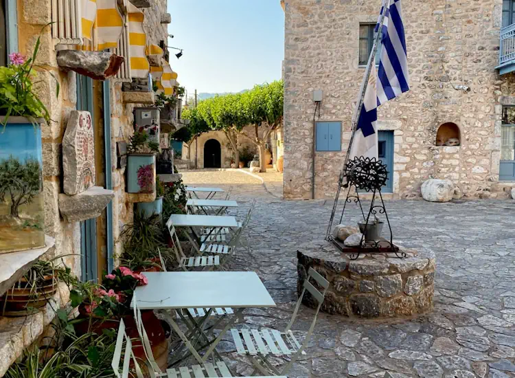 Ανακαλύψτε την Δημοφιλή Μάνη